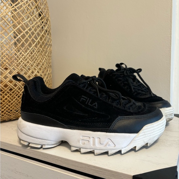 Black and White Fila Velour/Velvet Disruptor Sneakers, 7.5 - Picture 3 of 5